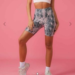 Lorna jane venom bike shorts